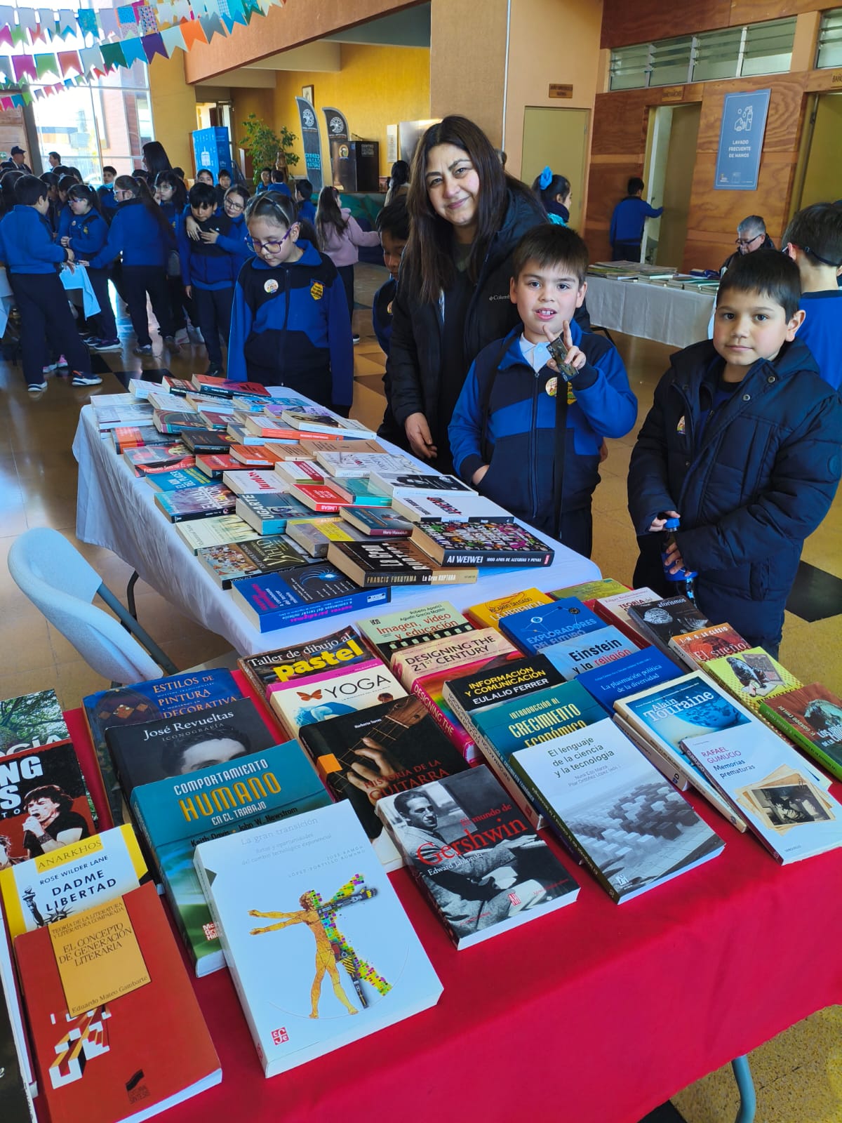 Segunda Feria del Libro Usado reunió a más de 10 expositores en Lautaro