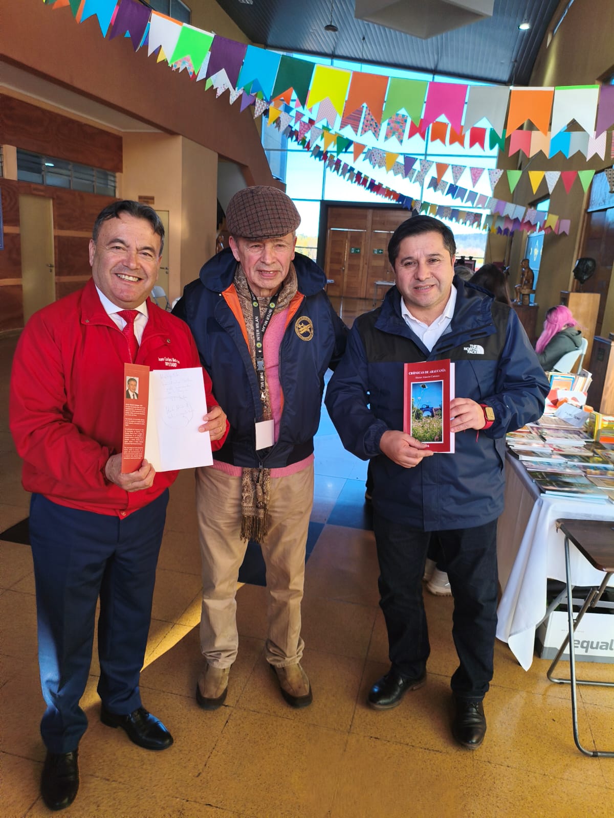 Segunda Feria del Libro Usado reunió a más de 10 expositores en Lautaro